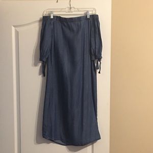 Off shoulder chambray knee length dress